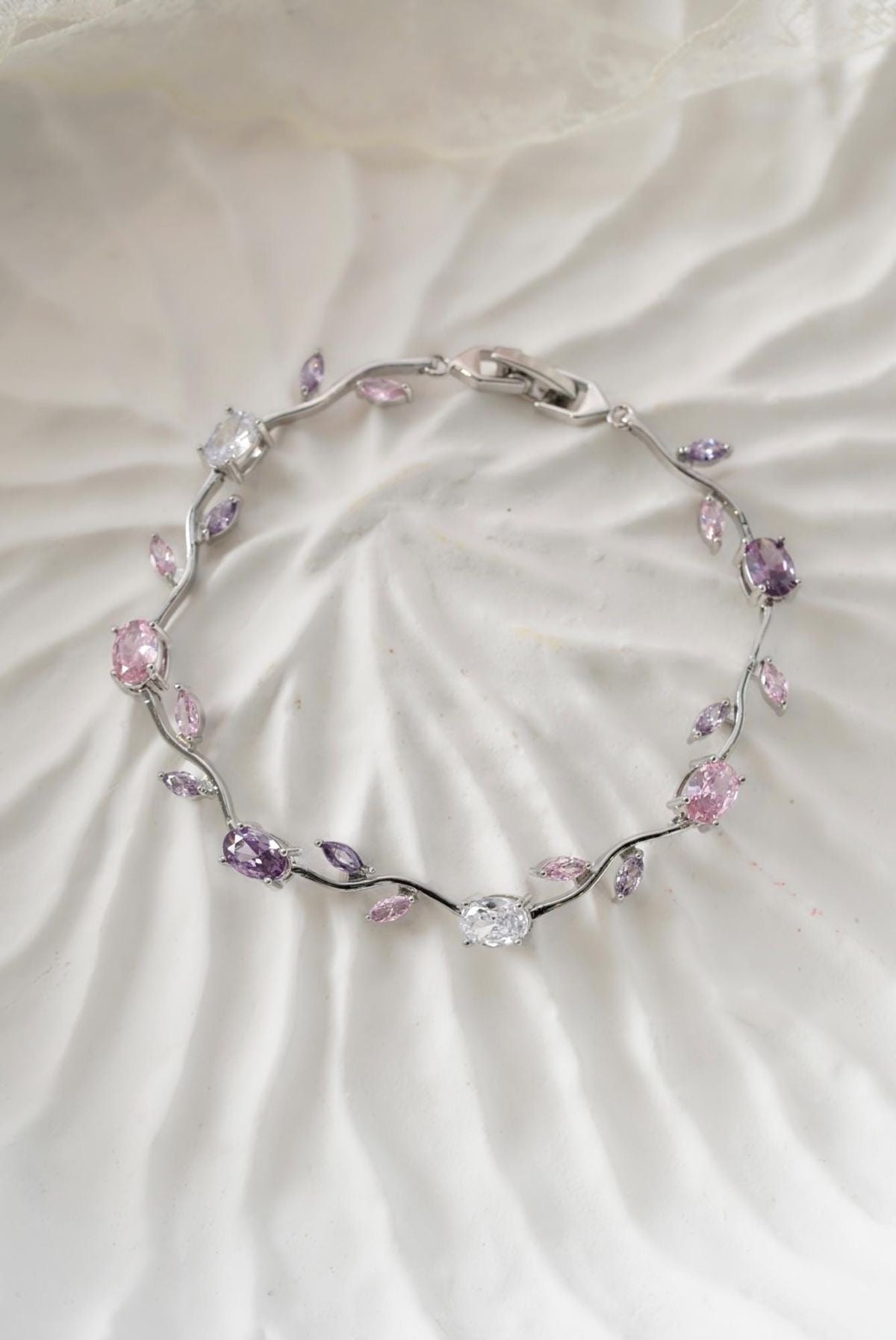 Tulip bracelet