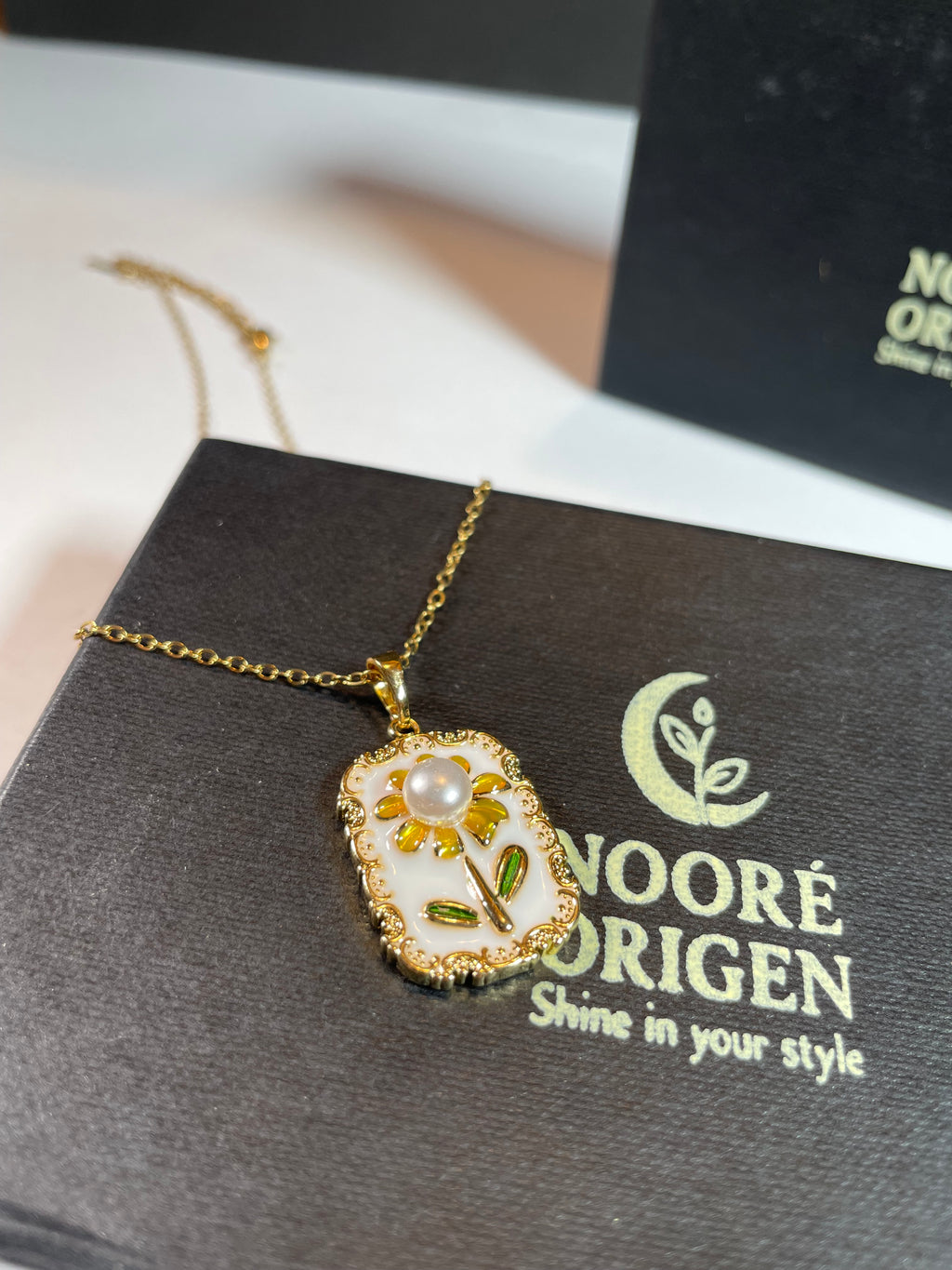 Dainty White Sunflower Locket Necklace