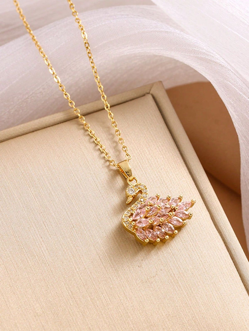 Swan necklace zircon