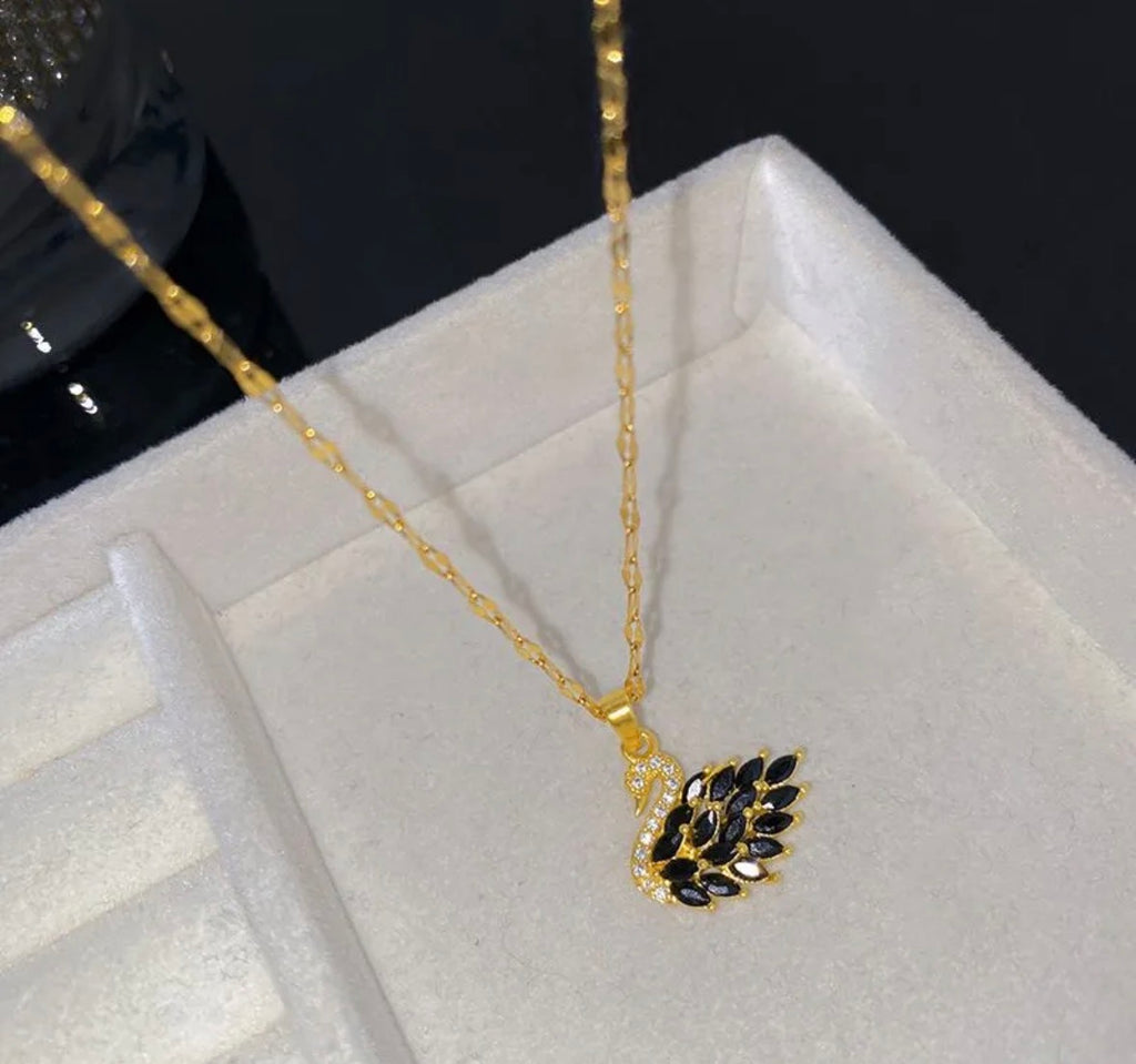 Swan necklace zircon