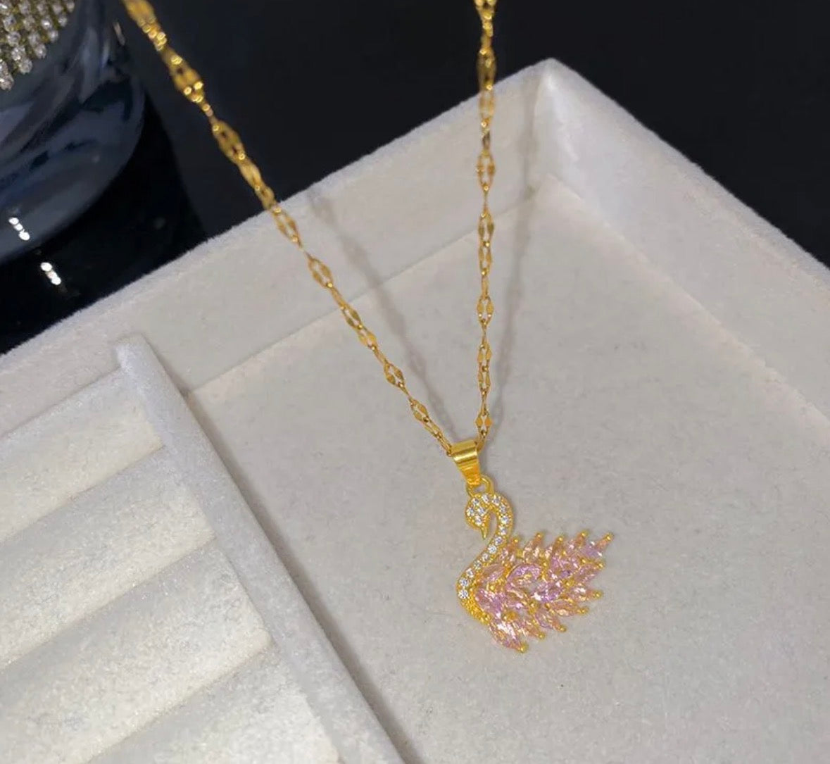 Swan necklace zircon