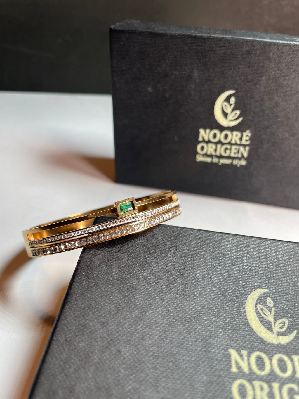 Gold Medallion Bracelet