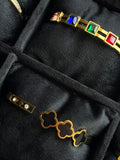 Triple clove handcuff