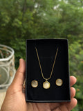 White-stone set