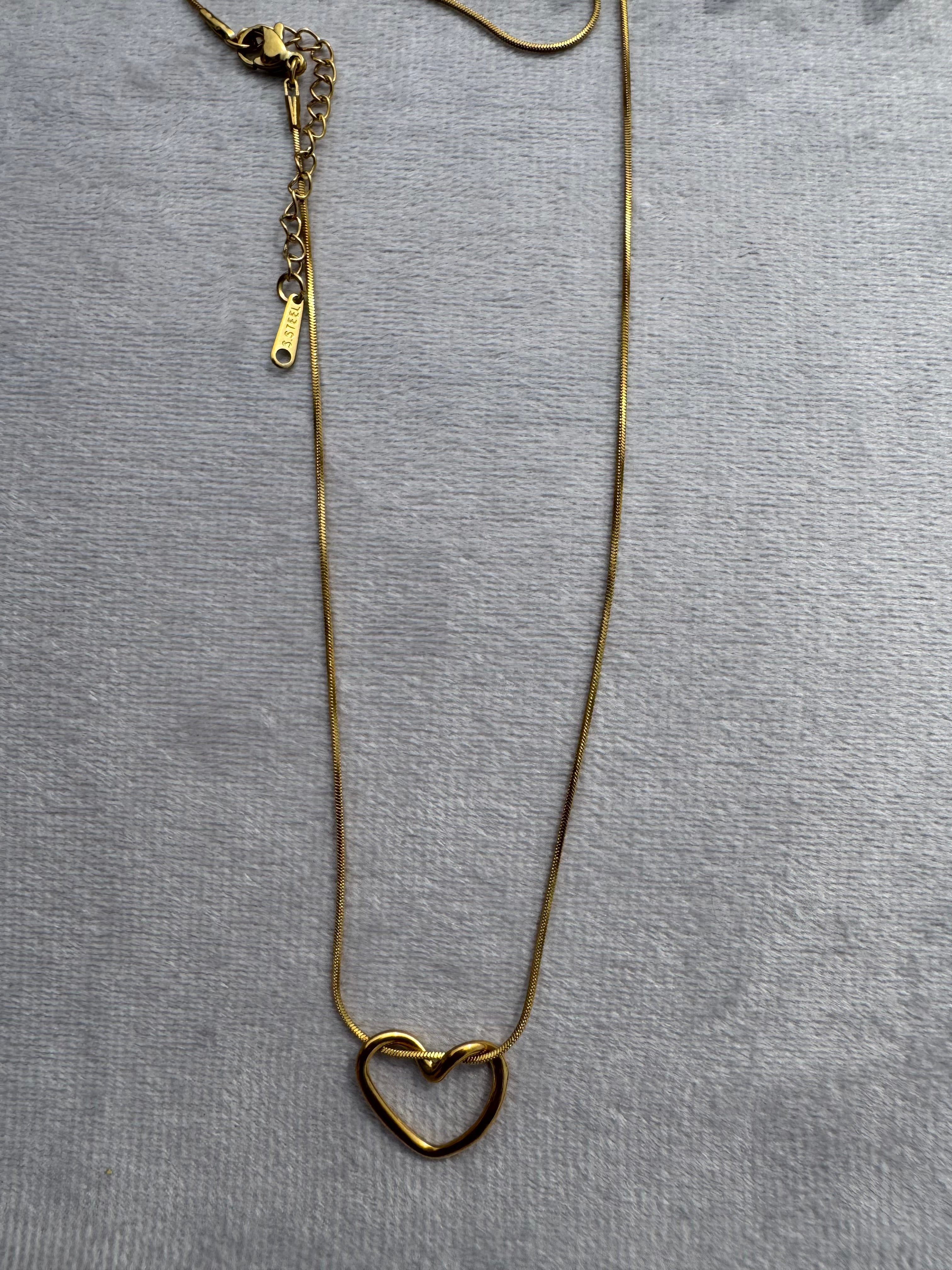Heart-knot pendant
