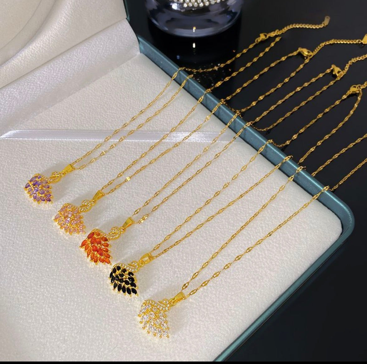 Swan necklace zircon