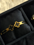 Double clove handcuff