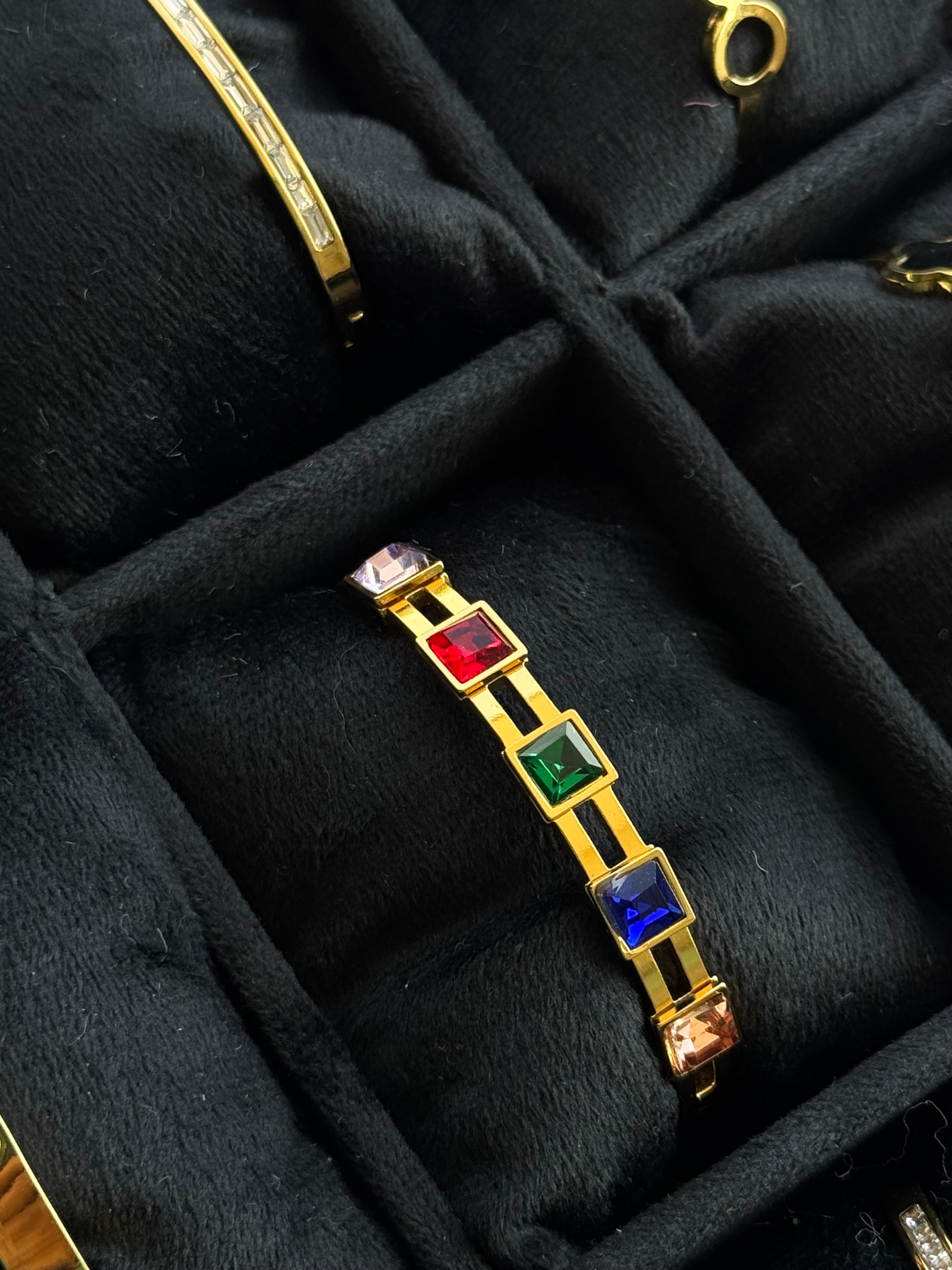 Multiply stone bracelet