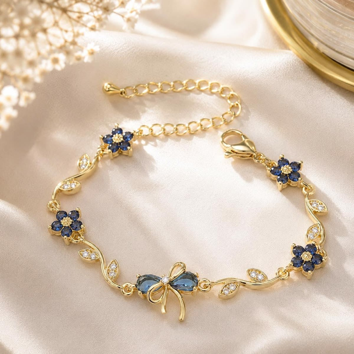 Navy blue bloom bracelet
